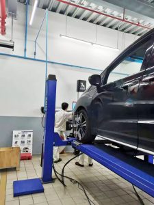 Wheel alignment manufacturer to teach you how to solve the problem of car running deviation.